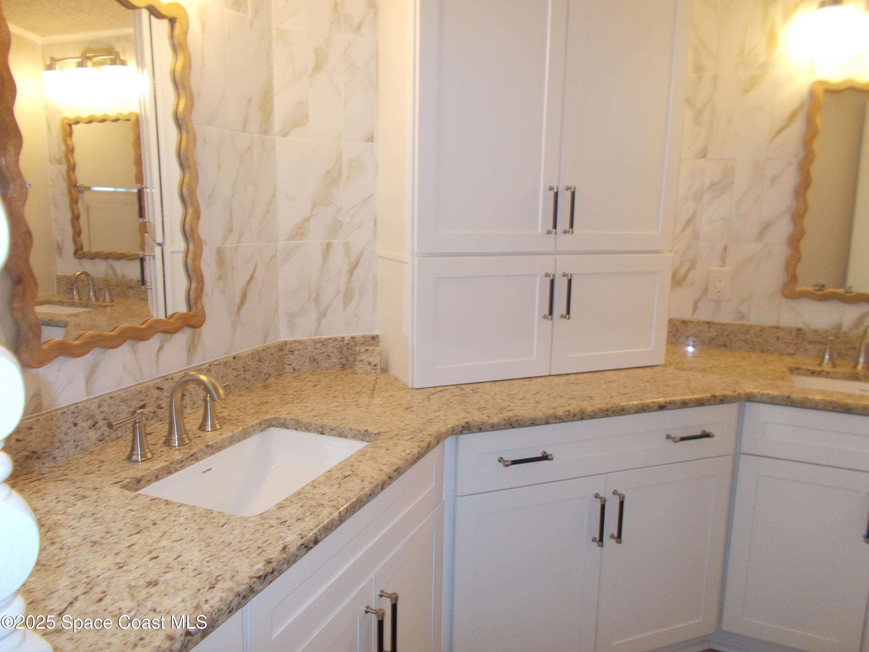 658 SE Marlin Circle SE