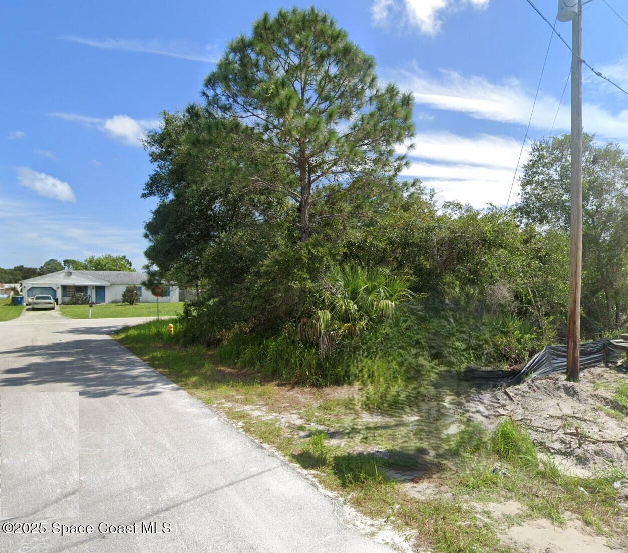 1588 Paley Circle SE