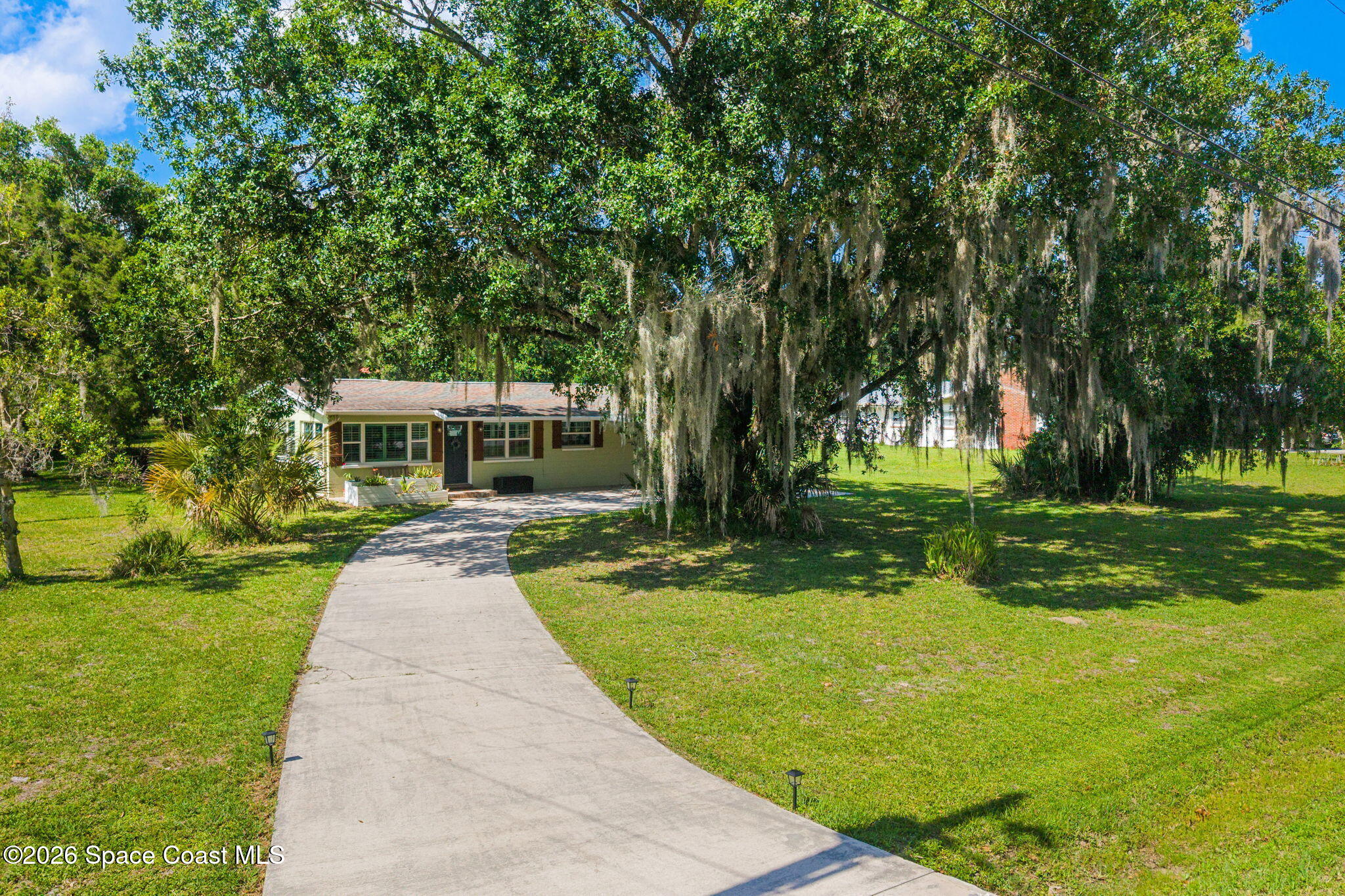 4360 Lakeridge Drive
