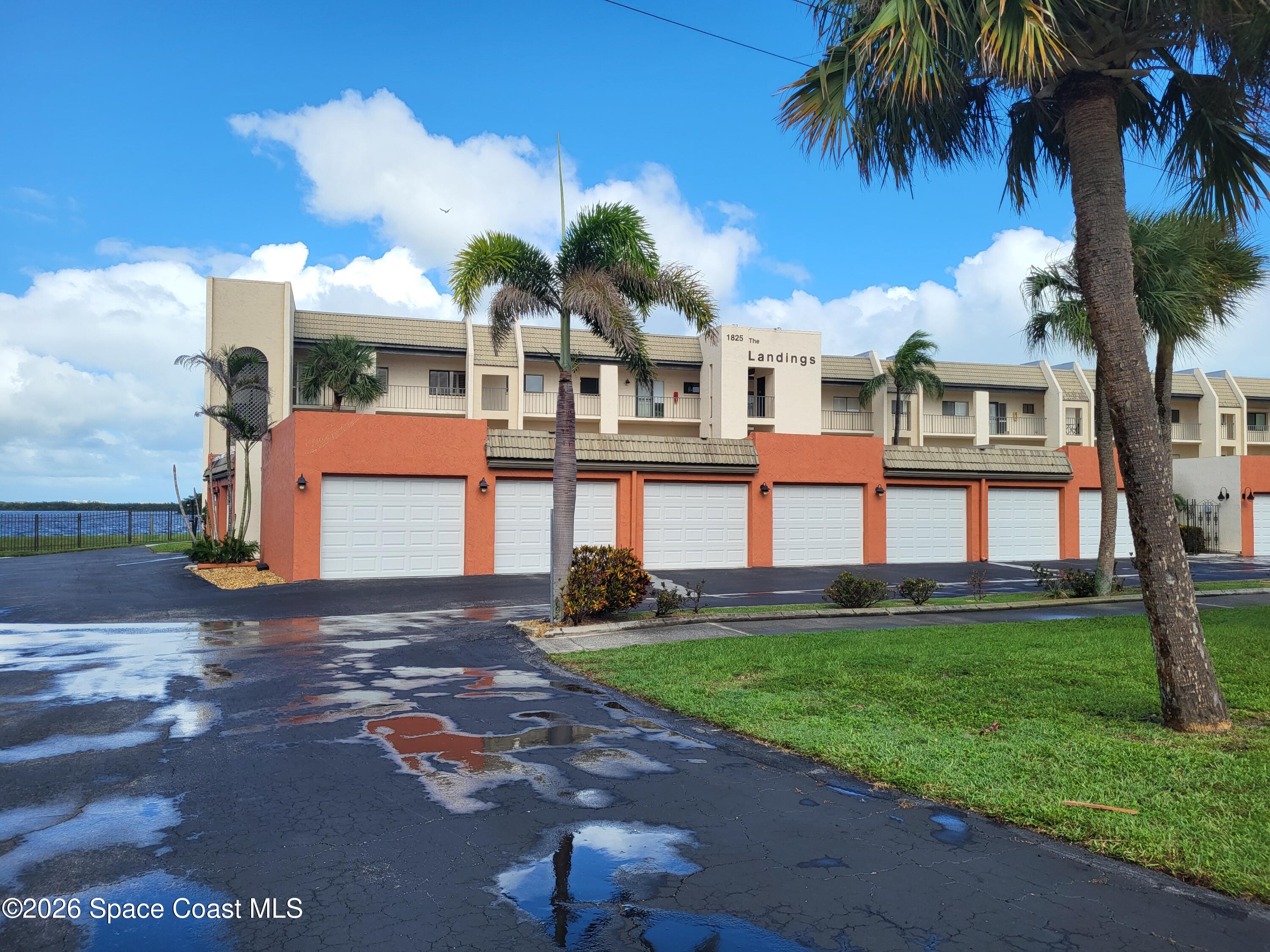 1825 Minutemen Causeway 306