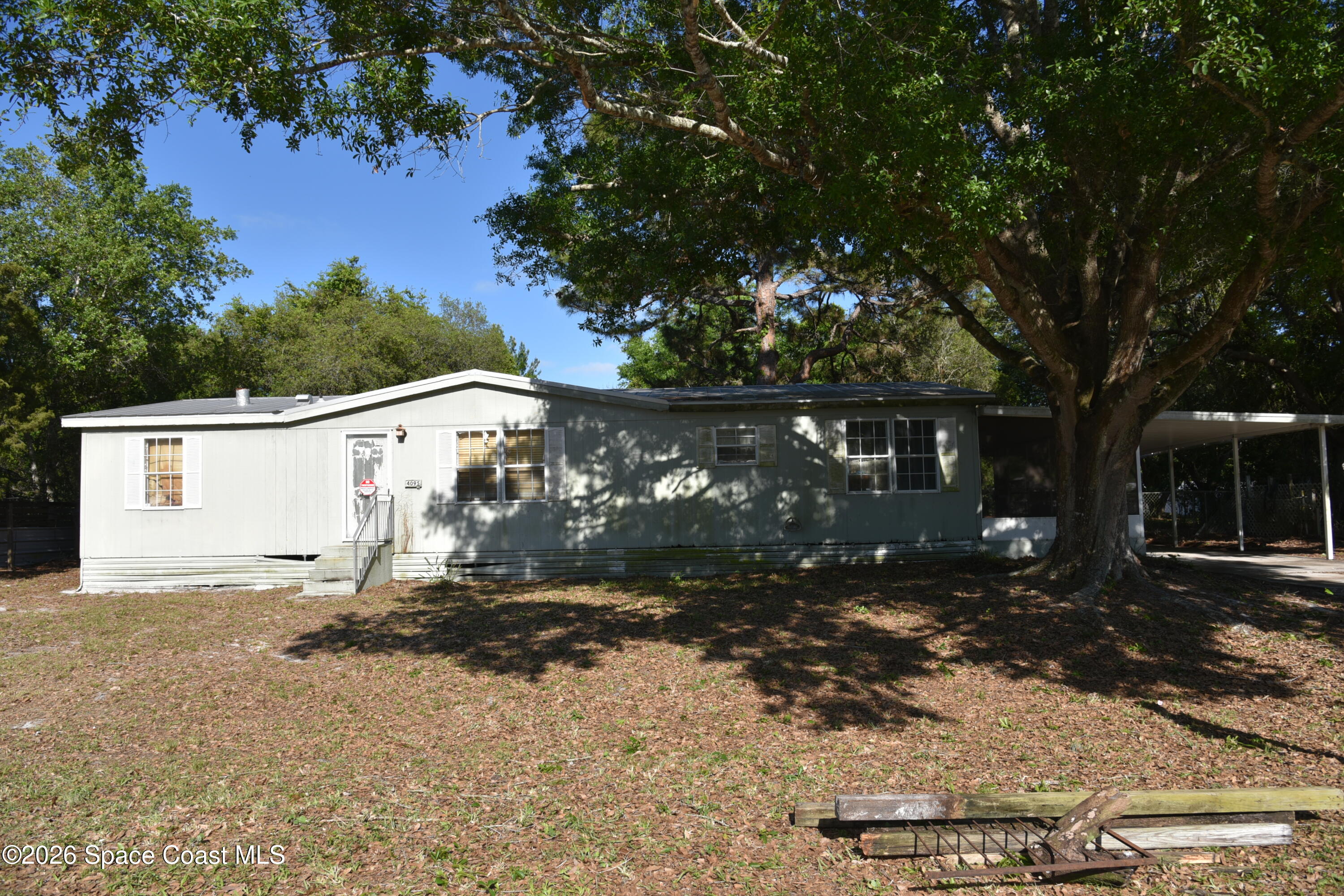 4095 Royal Palm Avenue