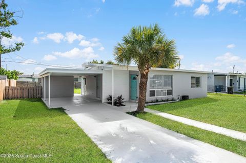 Photo of 915 Bianca Drive NE, Palm Bay, FL 32905 (MLS # 1059490)