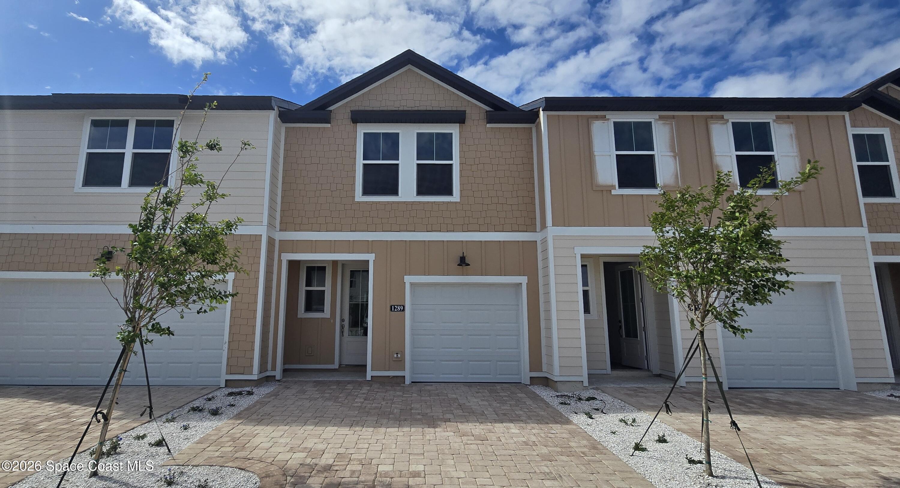 1289 Bluewater Lane