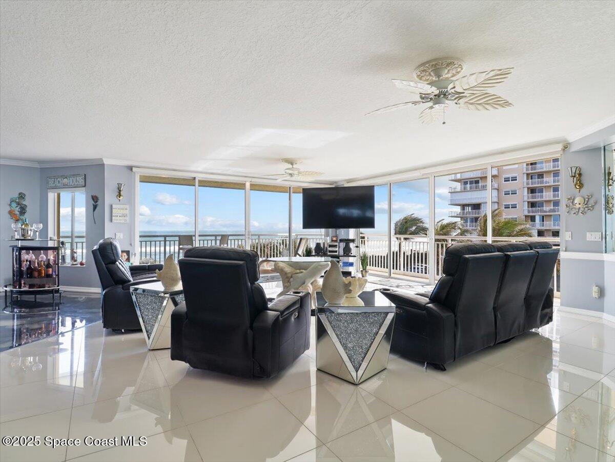 925 N Highway A1a 305