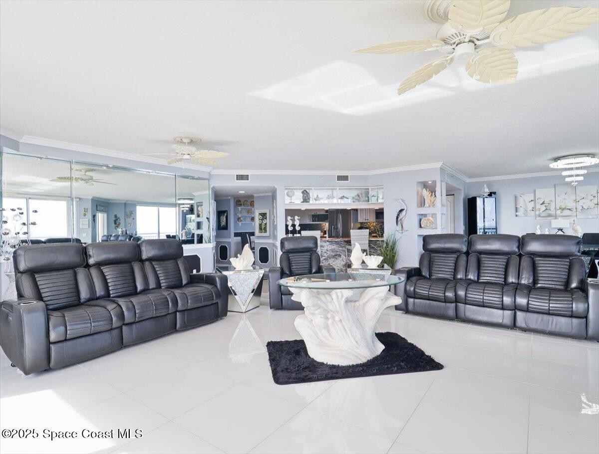925 N Highway A1a 305