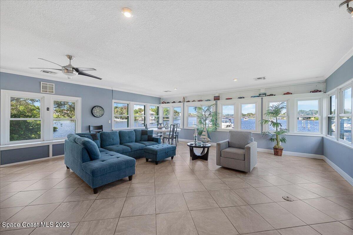 973 N Harbor City Boulevard