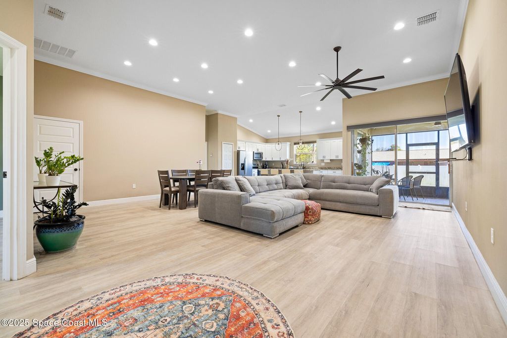 Photo of 171 Hurley Boulevard SW, Palm Bay, FL 32908 (MLS # 1059000)