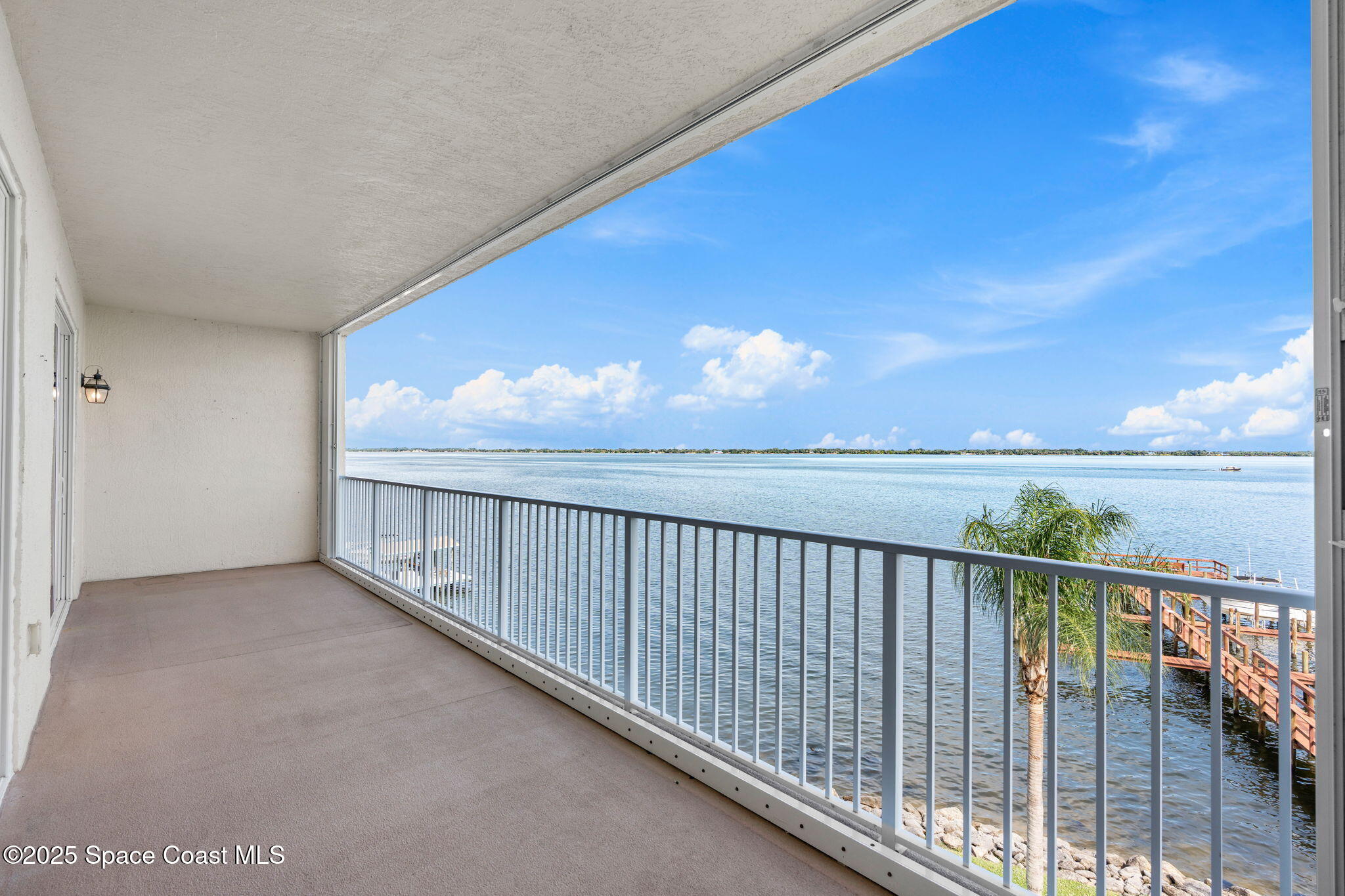 4007 N Harbor City Boulevard 402