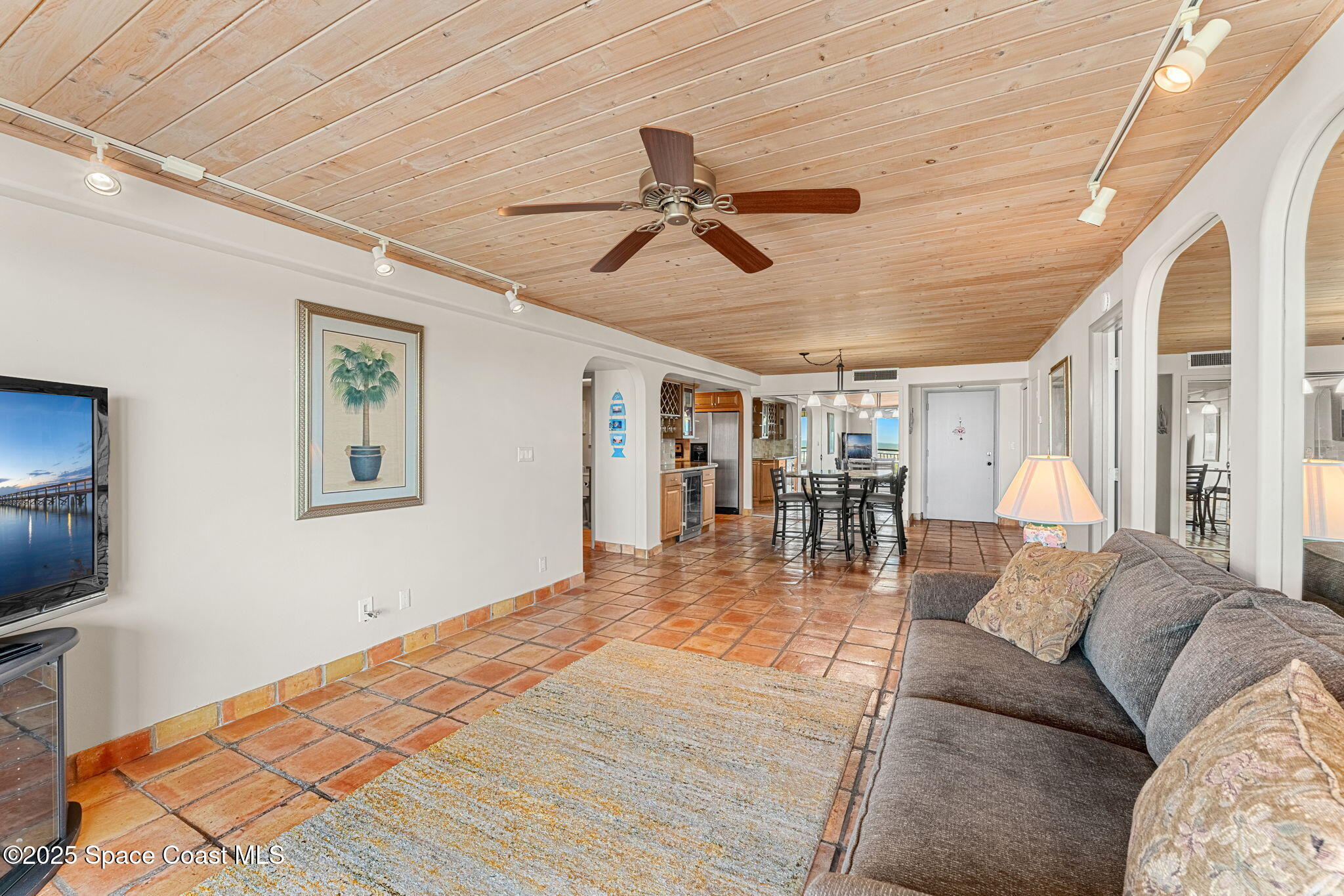 877 N Highway A1a 602