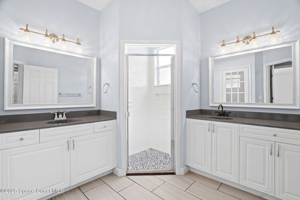 Photo of 439 Gardendale Circle SE, Palm Bay, FL 32909 (MLS # 1058575)
