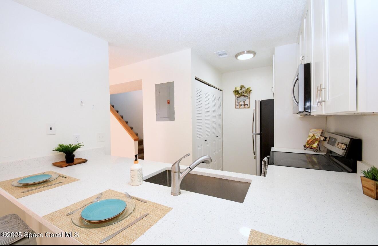 1011 Abada Court NE 102
