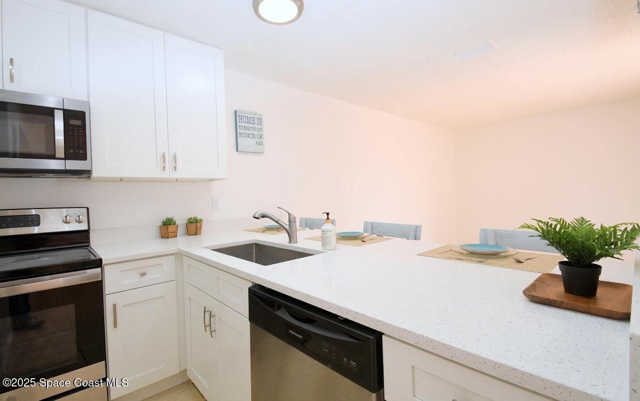 1011 Abada Court NE 102