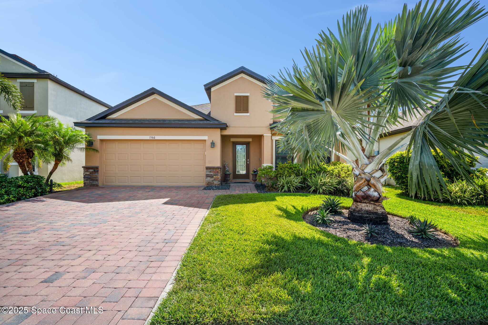 1586 Fuji Drive