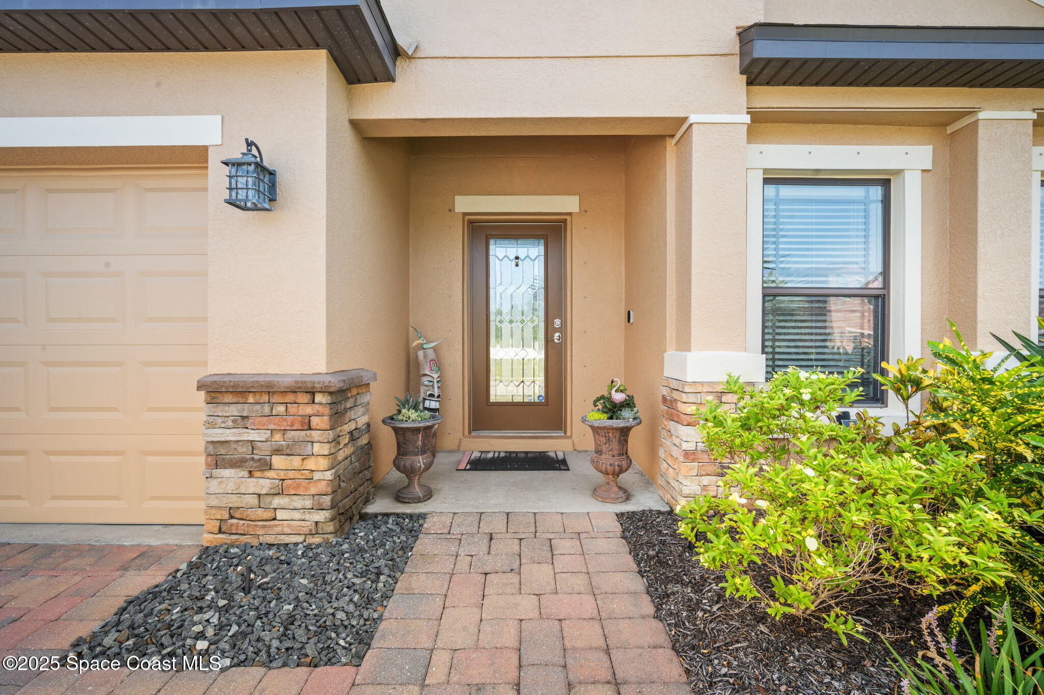 1586 Fuji Drive