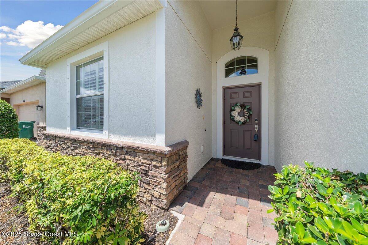 6049 Van Ness Drive