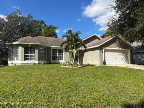 Photo of 174 Dobbins Road NW, Palm Bay, FL 32907 (MLS # 1061136)