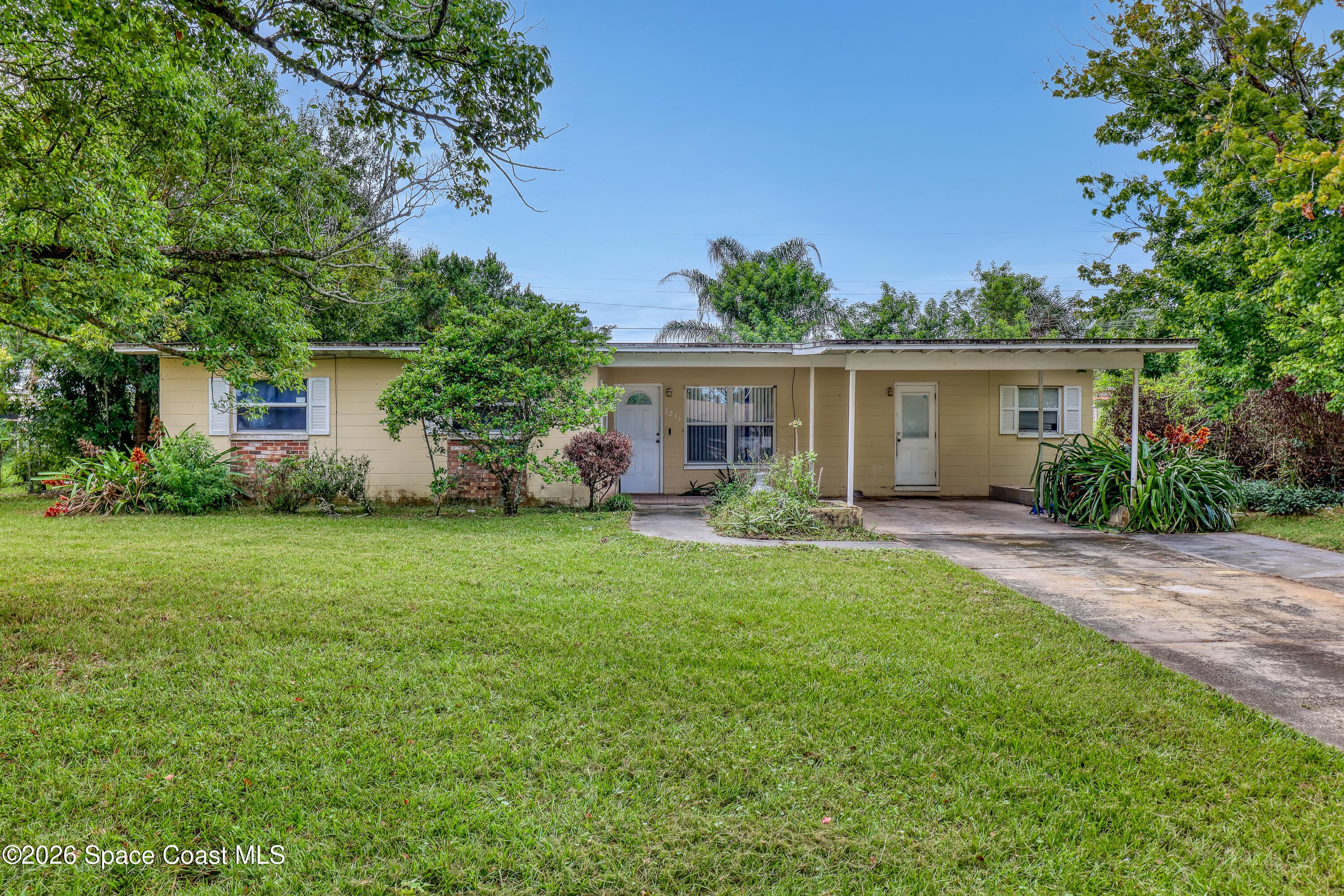 1211 Yale Lane