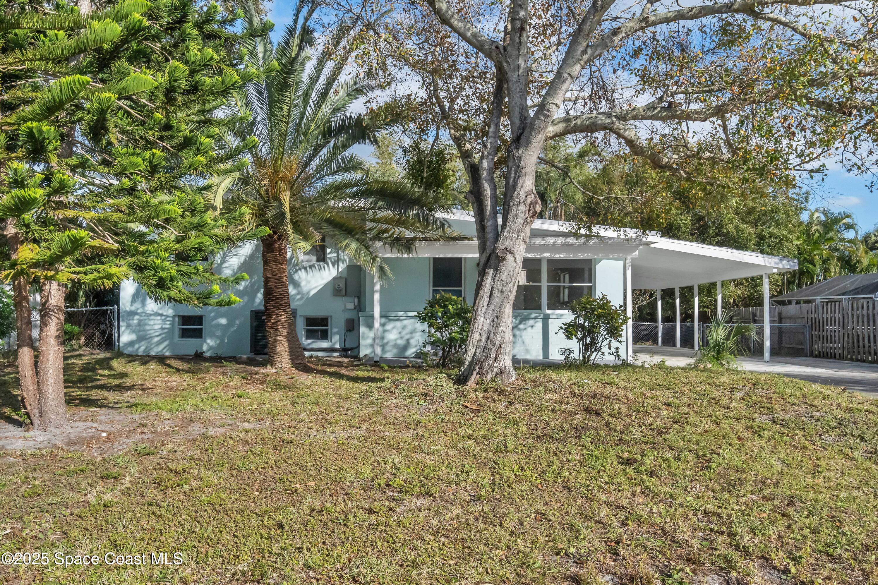1181 Pineapple Avenue NE