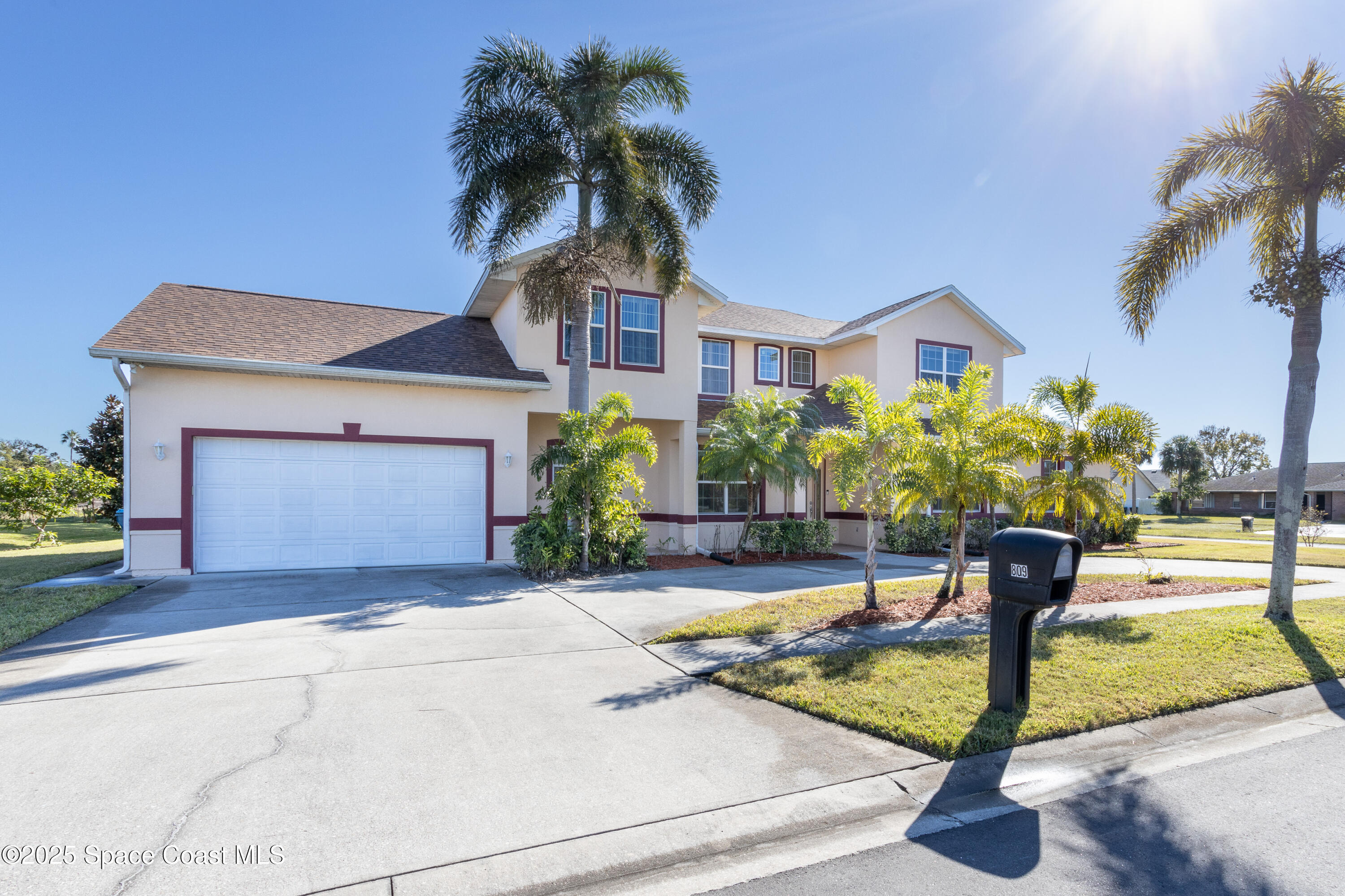 809 Champions Drive NE