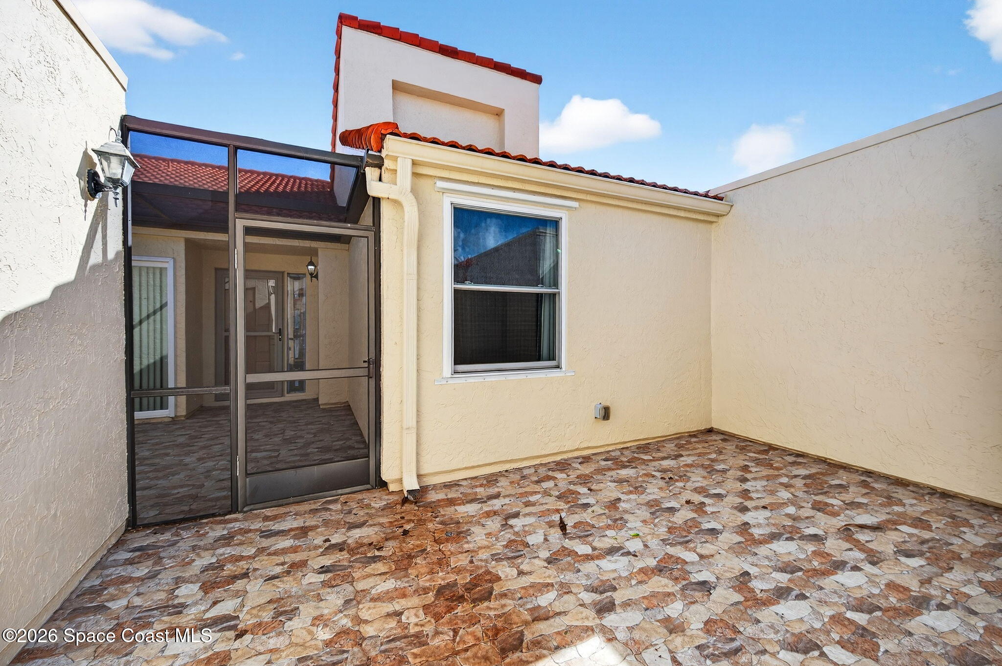 737 Green Valley Lane