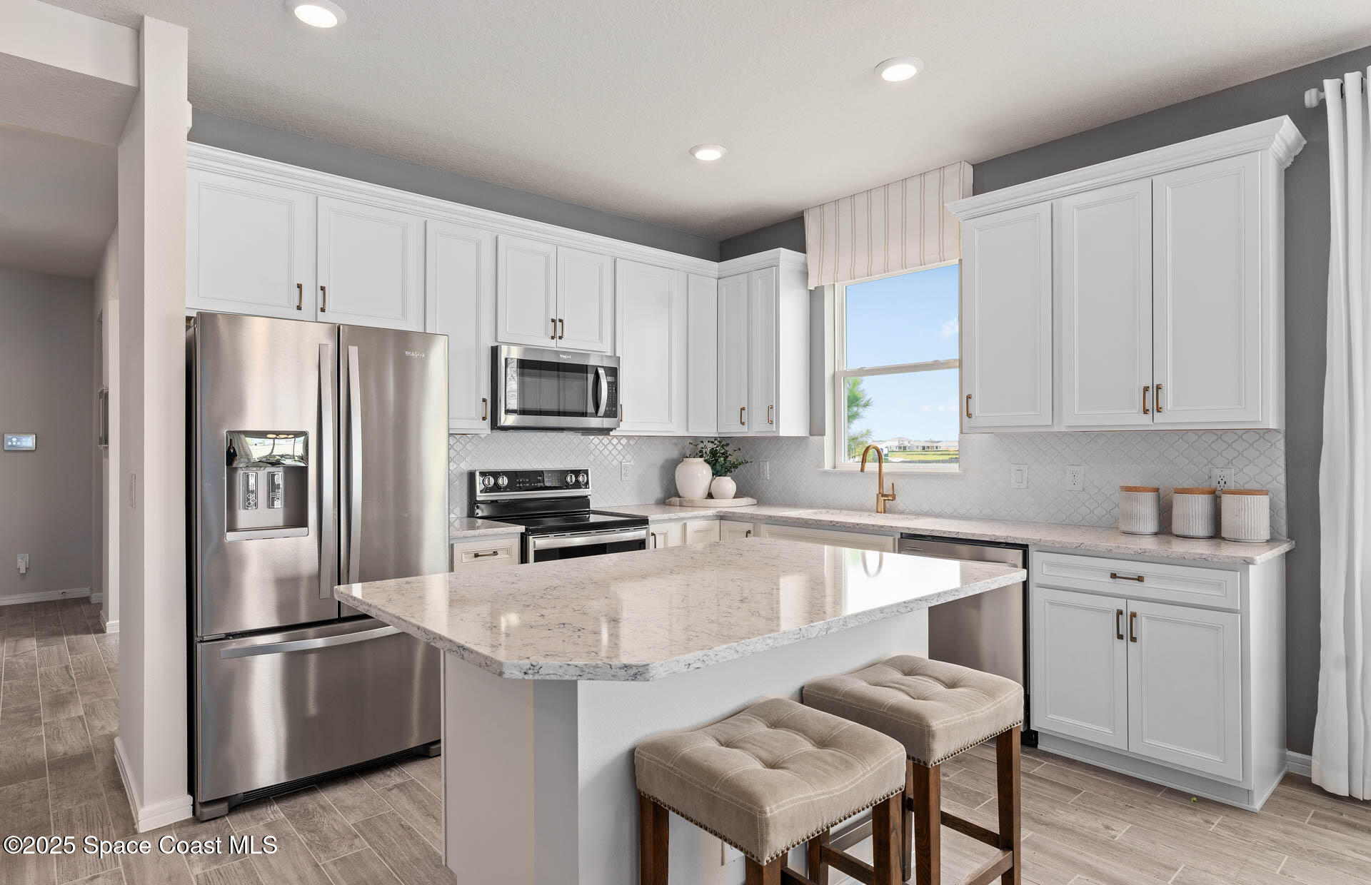 8817 Splashing Drive