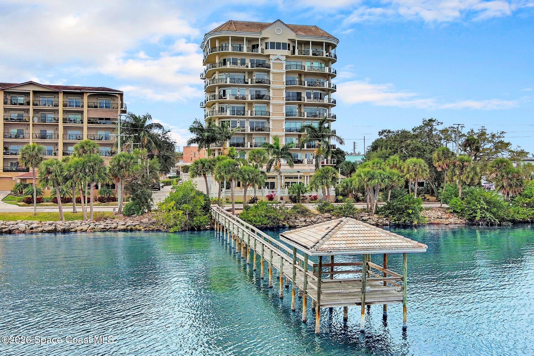 21 Riverside Drive 902