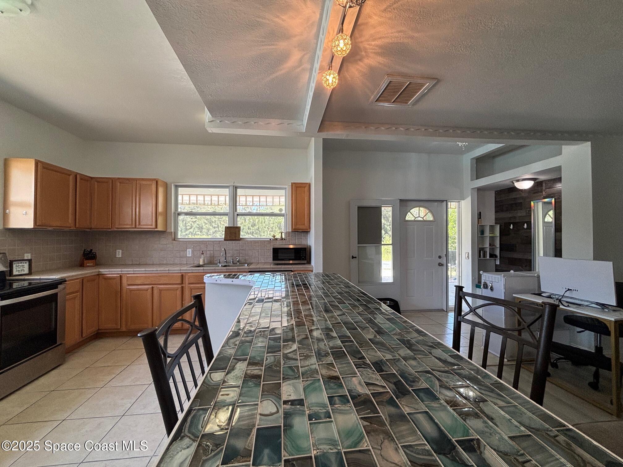 9590 Primrose Drive
