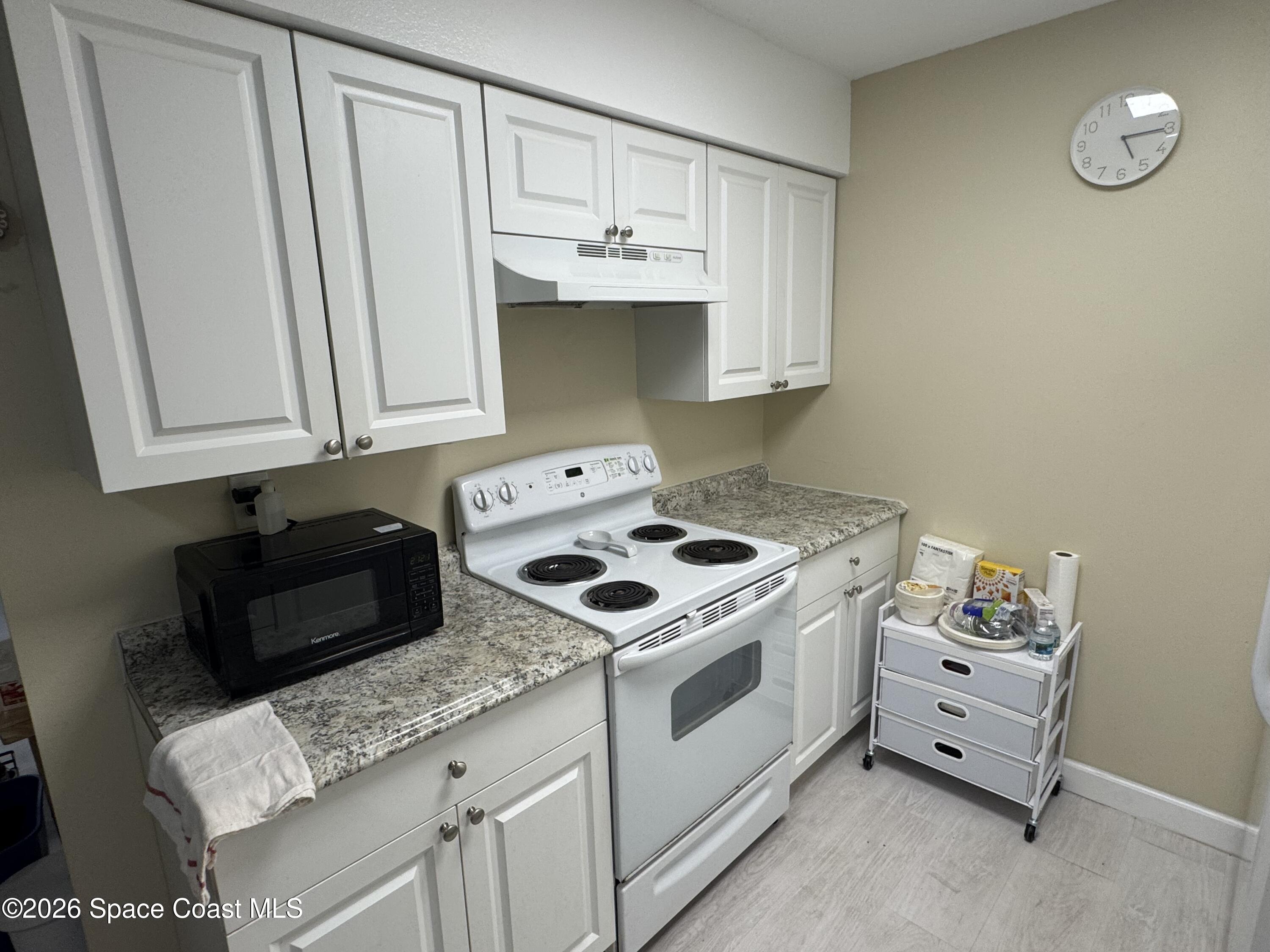 190 E Olmstead Drive F8