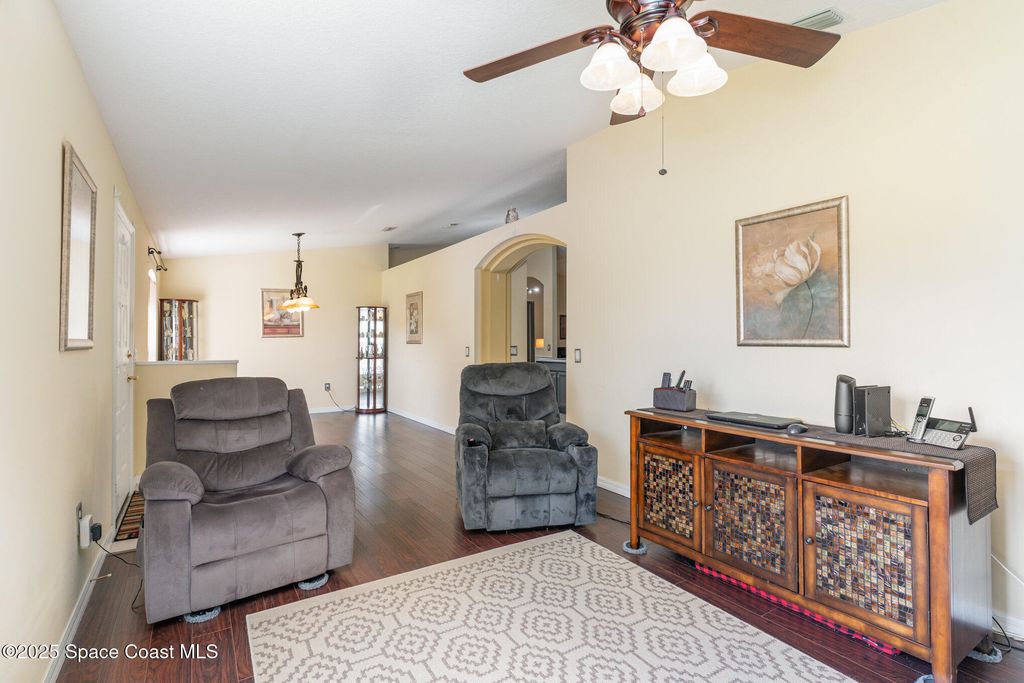 Photo of 812 Gera Avenue NW, Palm Bay, FL 32907 (MLS # 1057434)