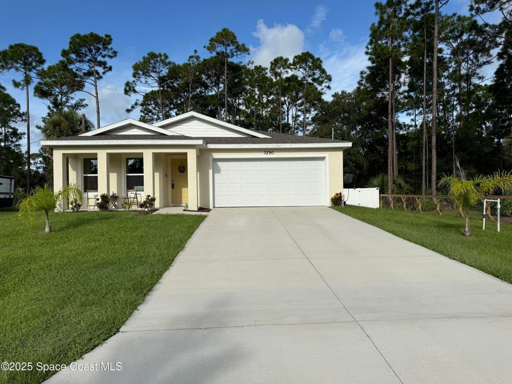Photo of 3290 Foresman Avenue SE, Palm Bay, FL 32909 (MLS # 1057523)