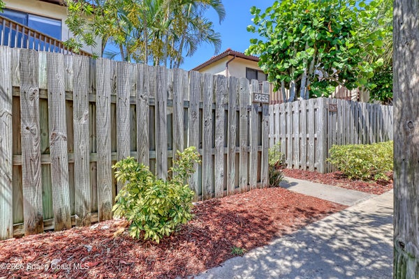 3255 SAND CT, MELBOURNE BEACH, FL 32951 - Image da76b18e08efaf4e9d17052ac3e613d8/2866508602