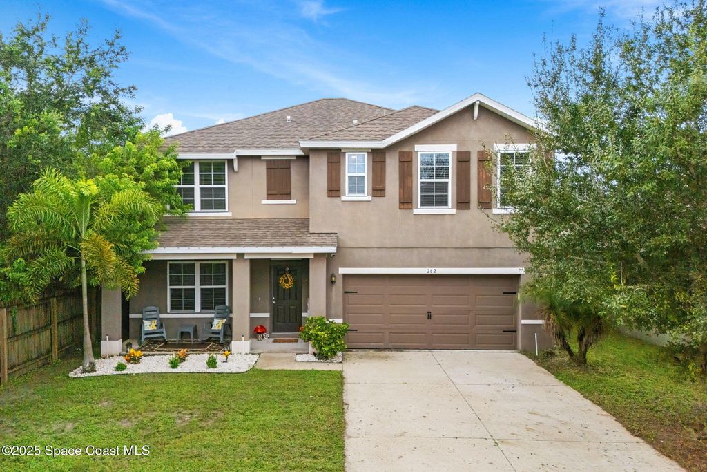 Photo of 262 Alamere Drive SW, Palm Bay, FL 32908 (MLS # 1057082)