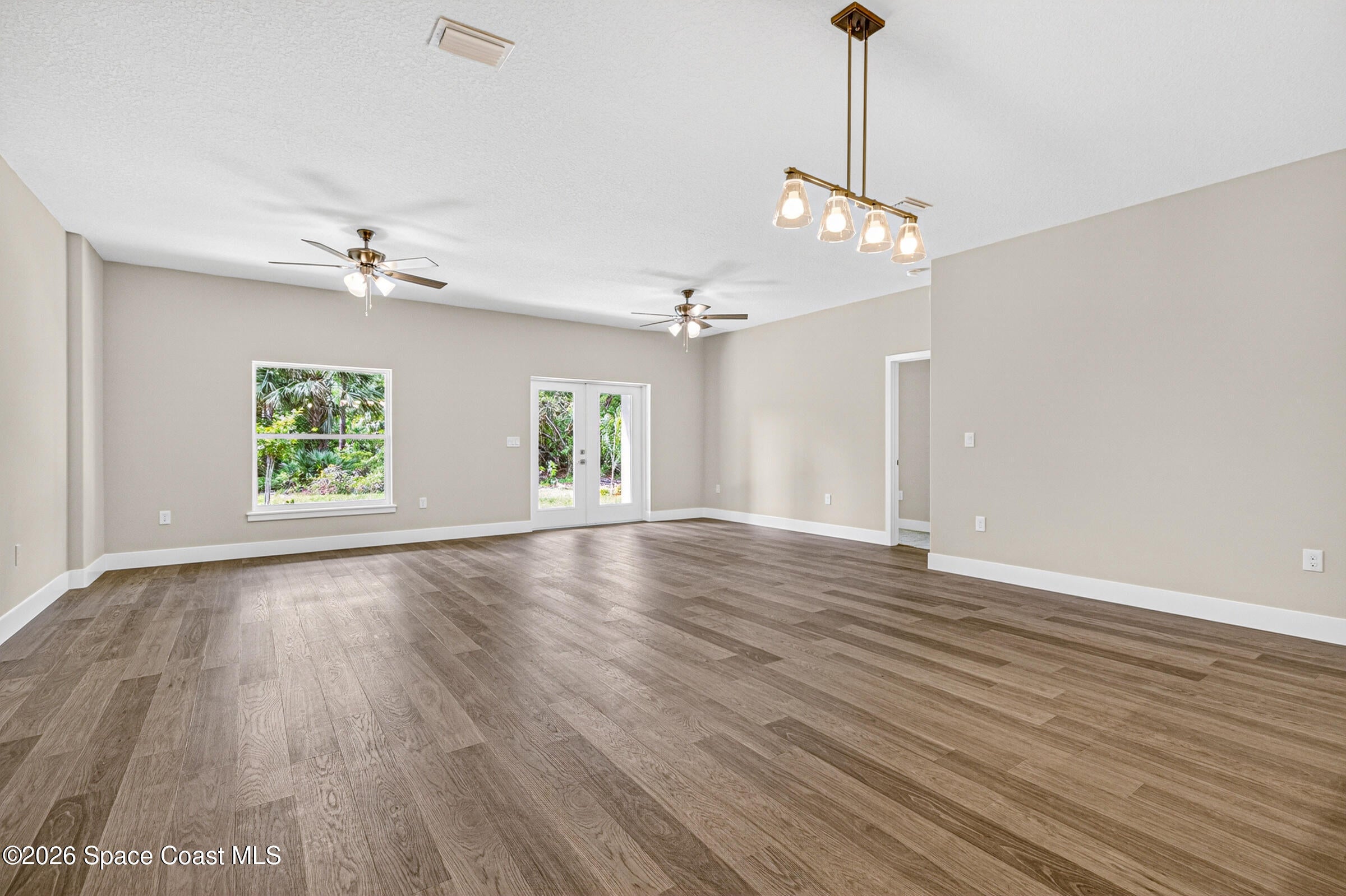 815 Walden Boulevard SE