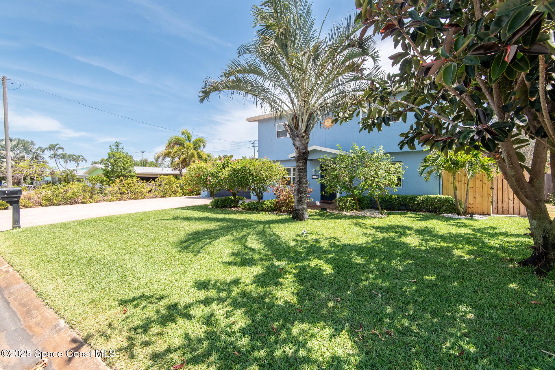 117 Anona Place