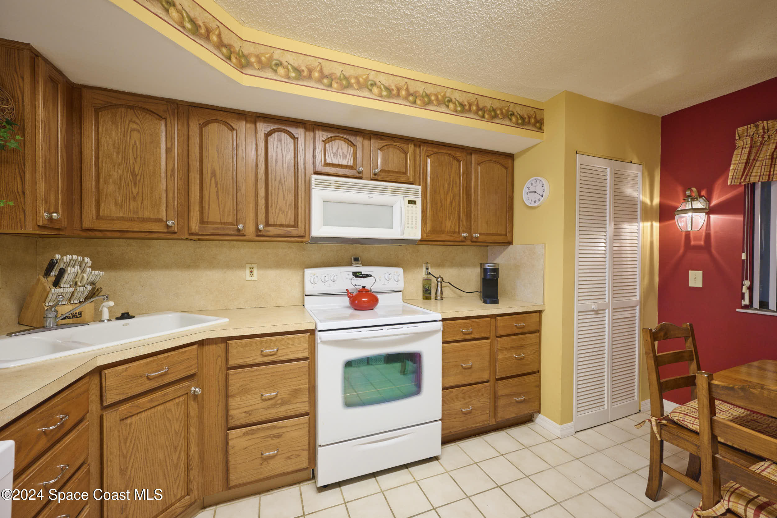 9612 Riverside Drive 103