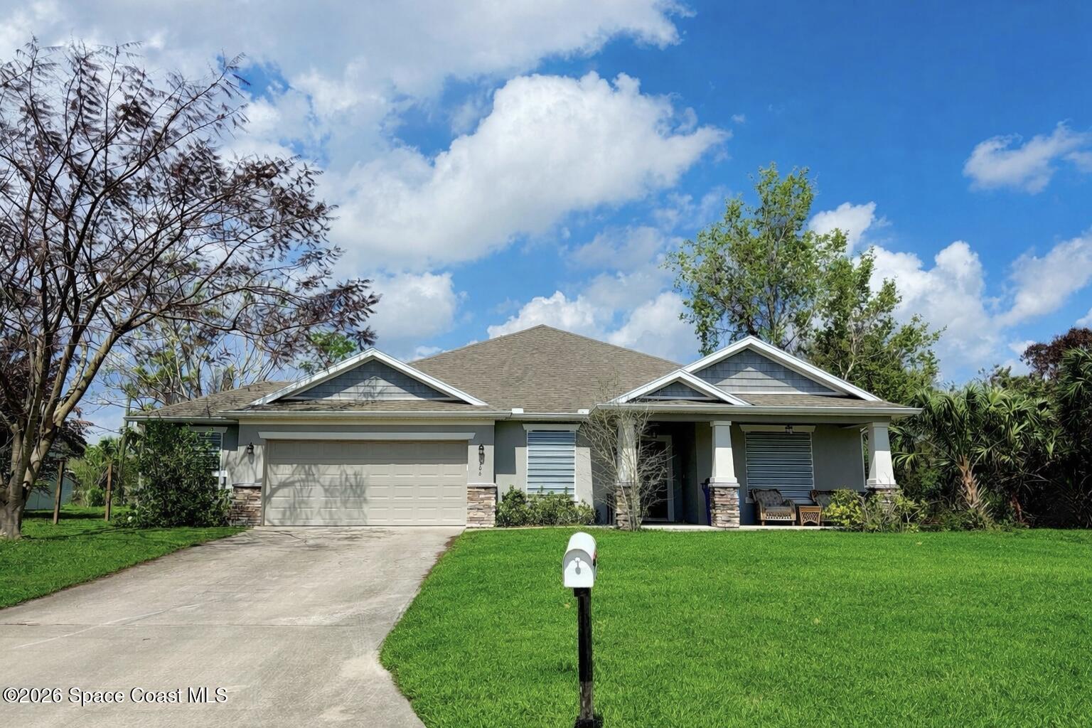 1706 Elmhurst Circle SE