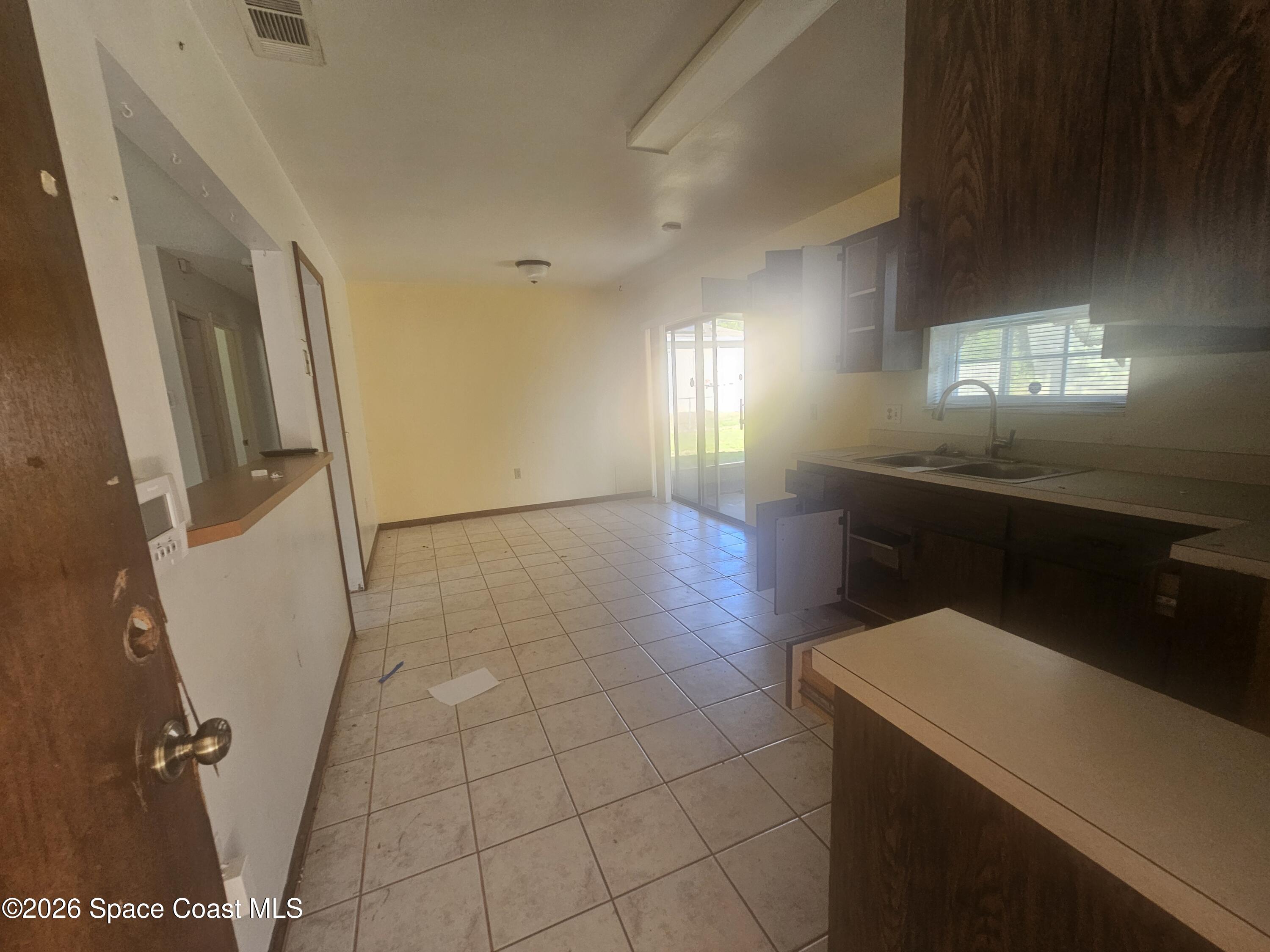 565 Elizabeth Street SE