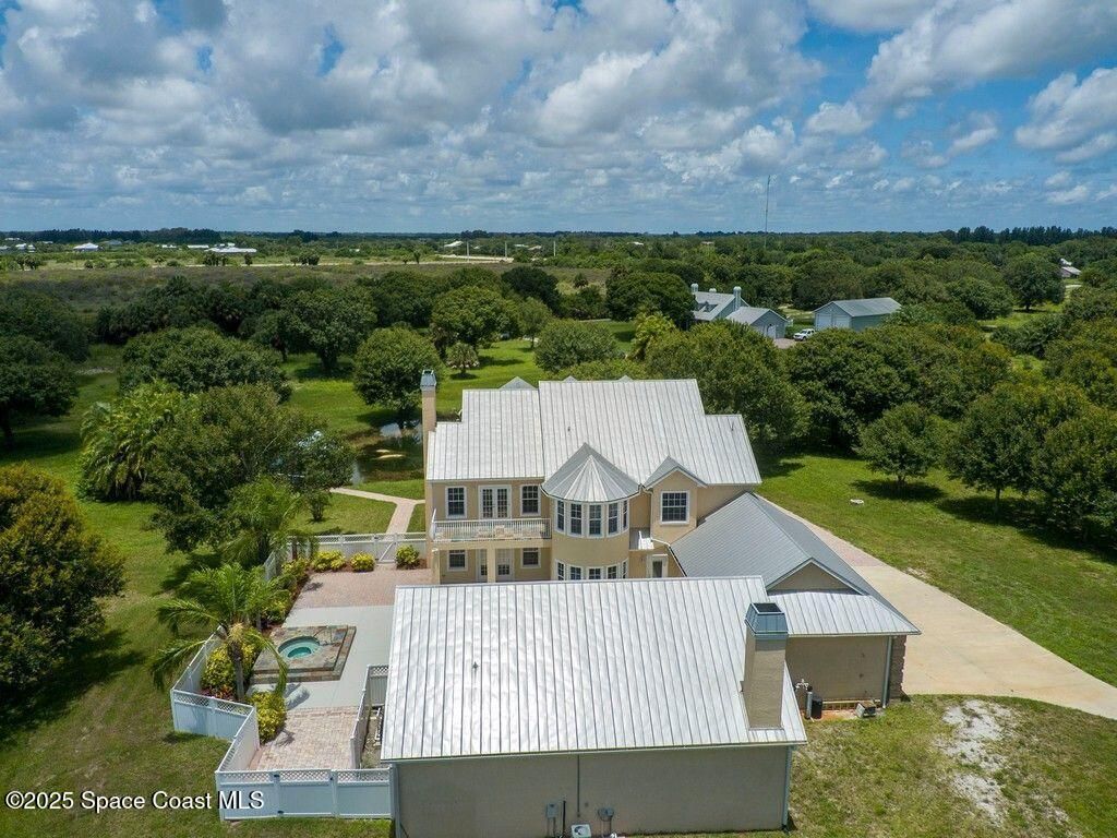 Photo of 6355 65th Street, Vero Beach, FL 32967 (MLS # 1057068)