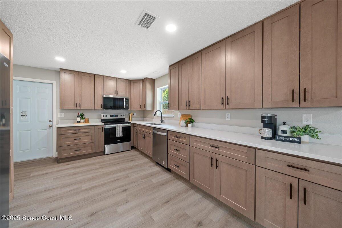 1212 Yacht Club Boulevard