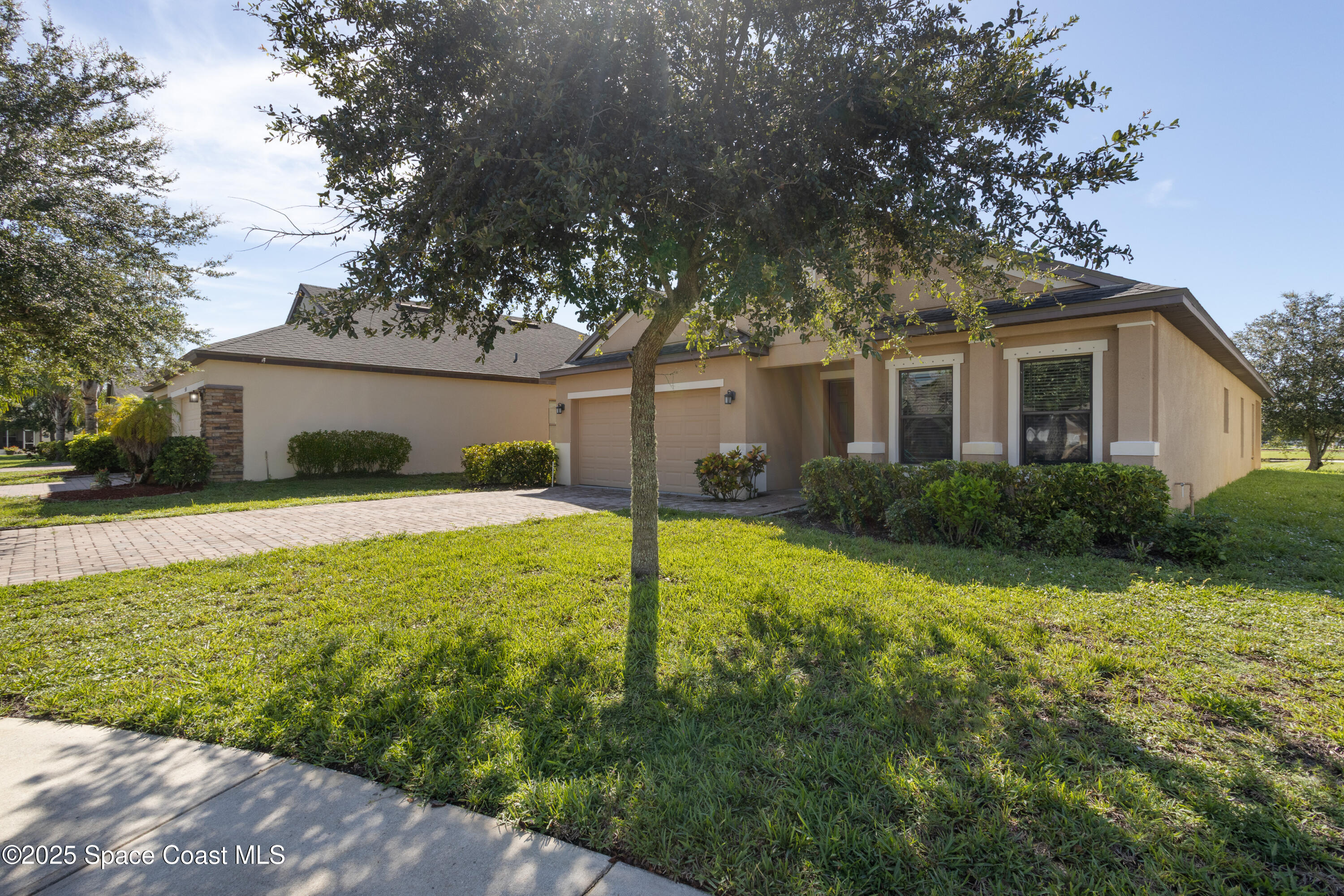 5343 Radiance Court