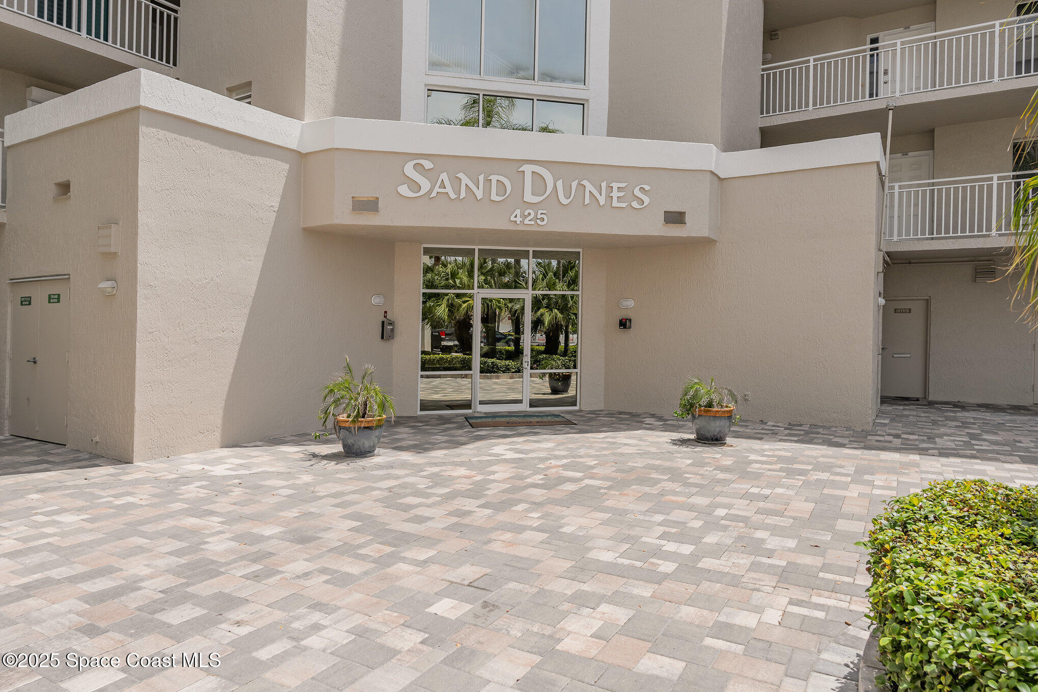 425 Buchanan Avenue 201