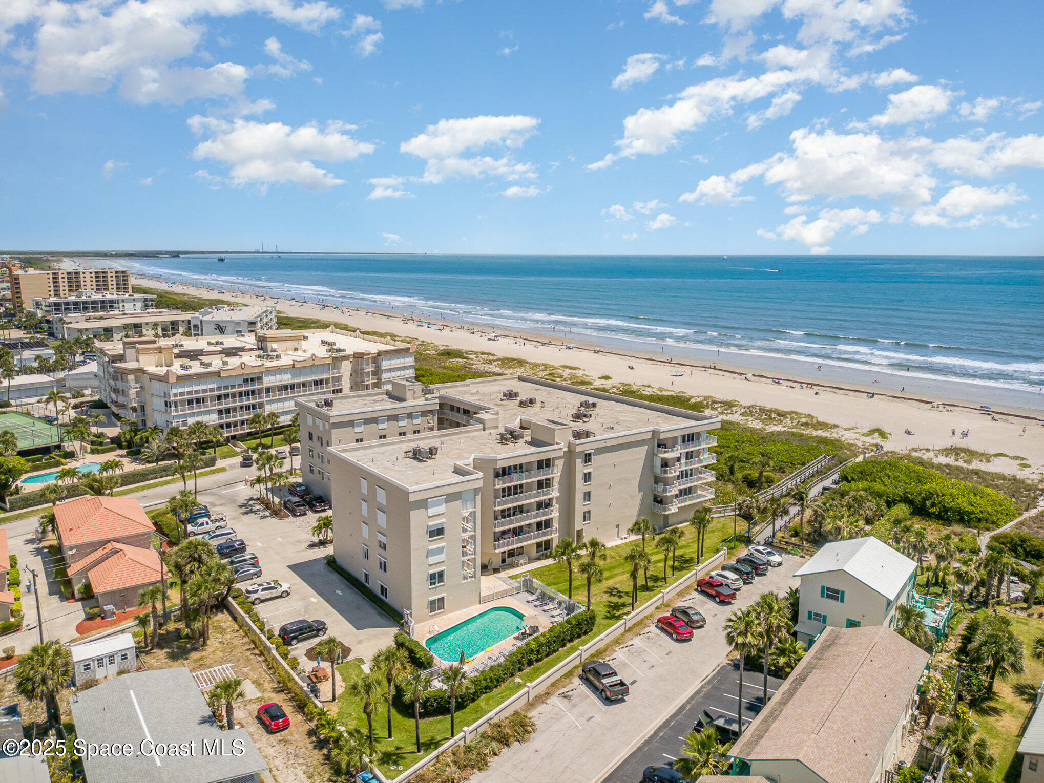 425 Buchanan Avenue 201