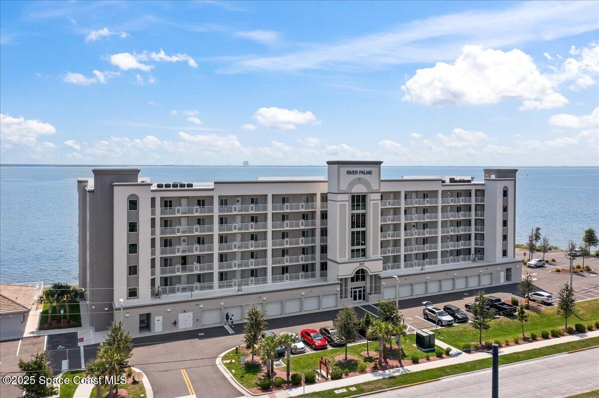 1825 Riverside Drive 205