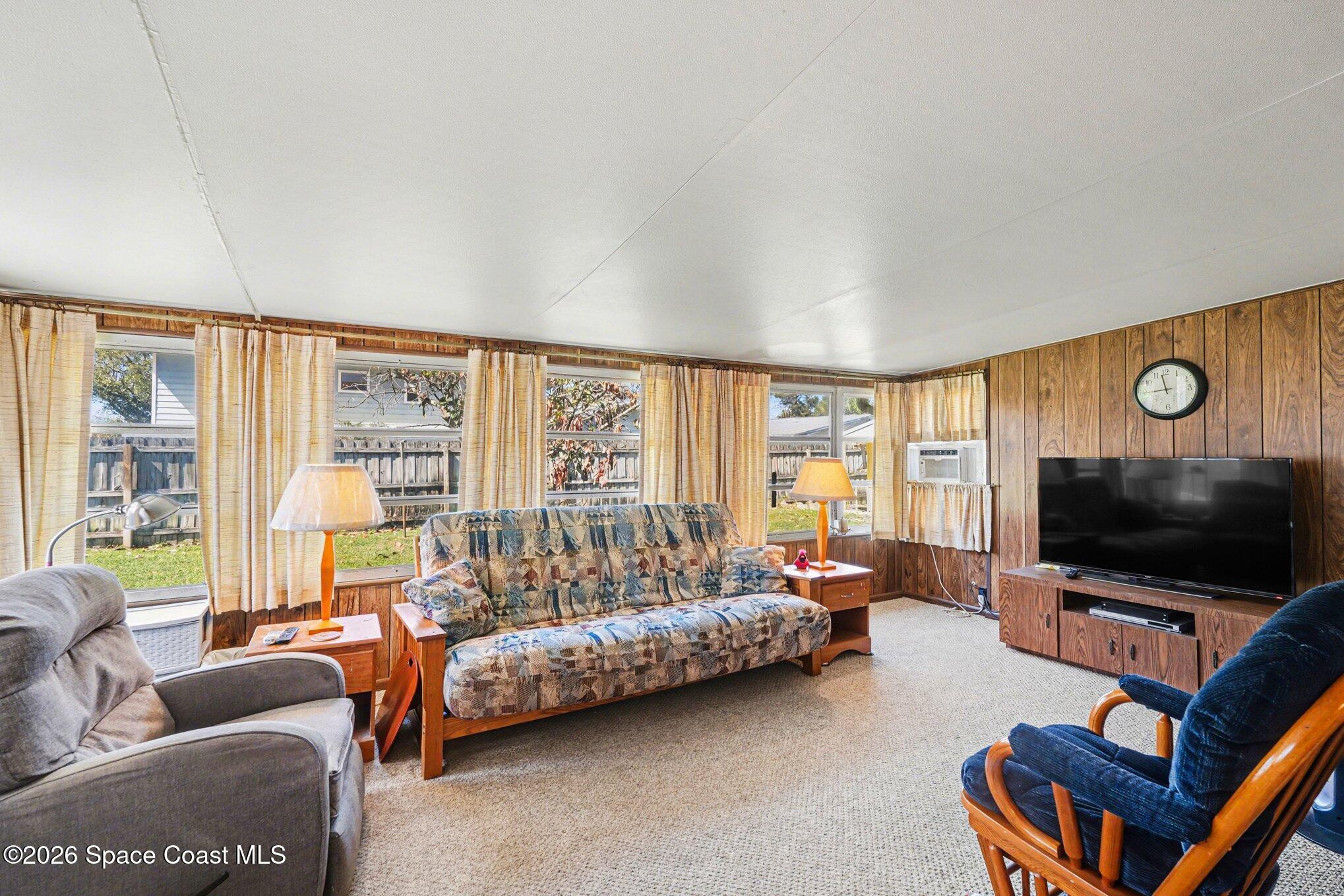 745 Citrus Boulevard