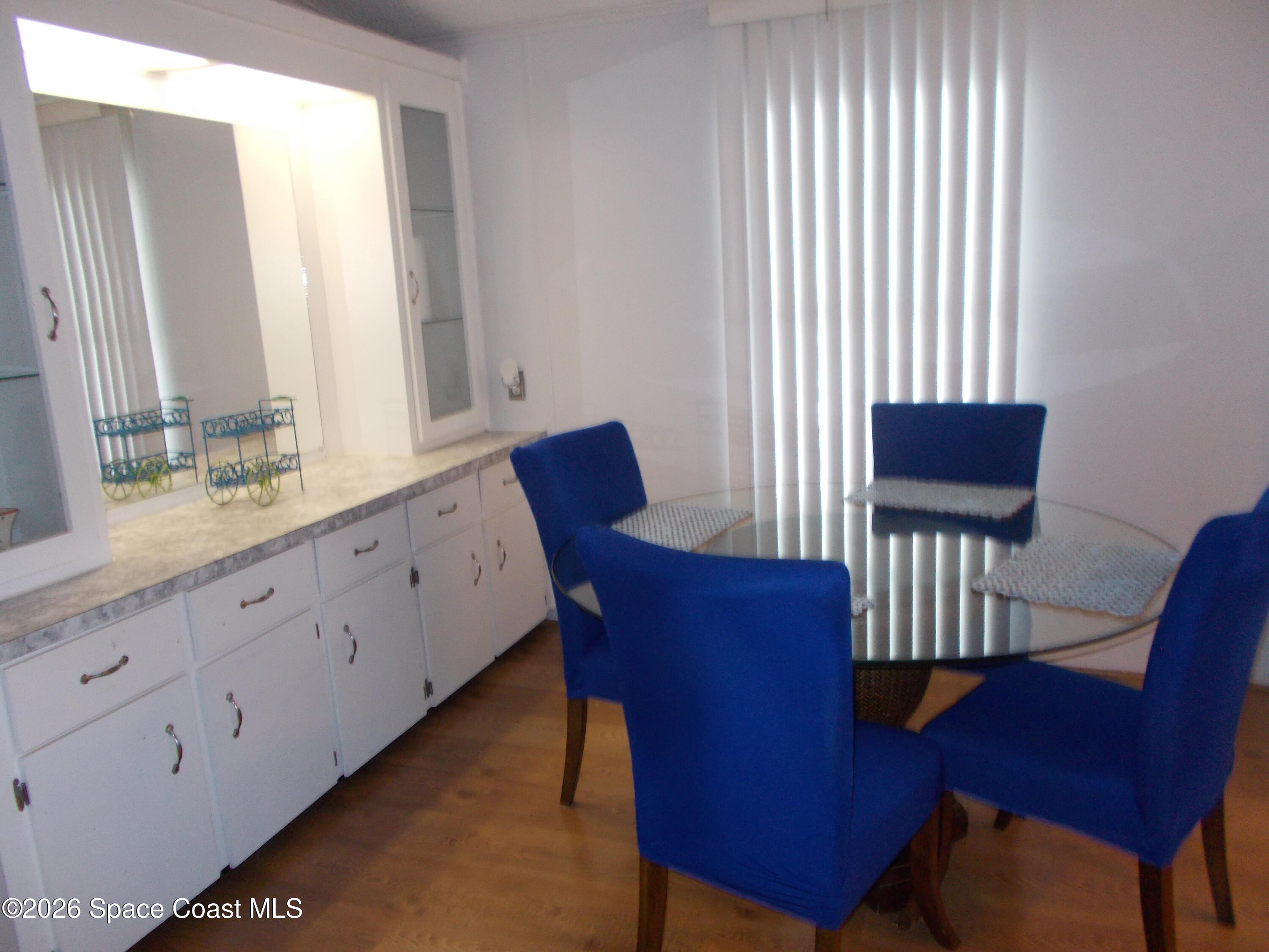 836 Hyacinth Circle E