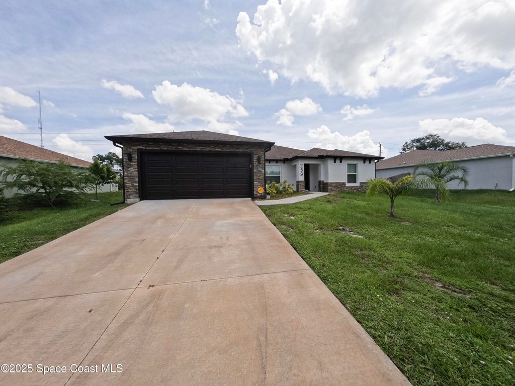 Photo of 259 Wilton Avenue SW, Palm Bay, FL 32908 (MLS # 1055935)