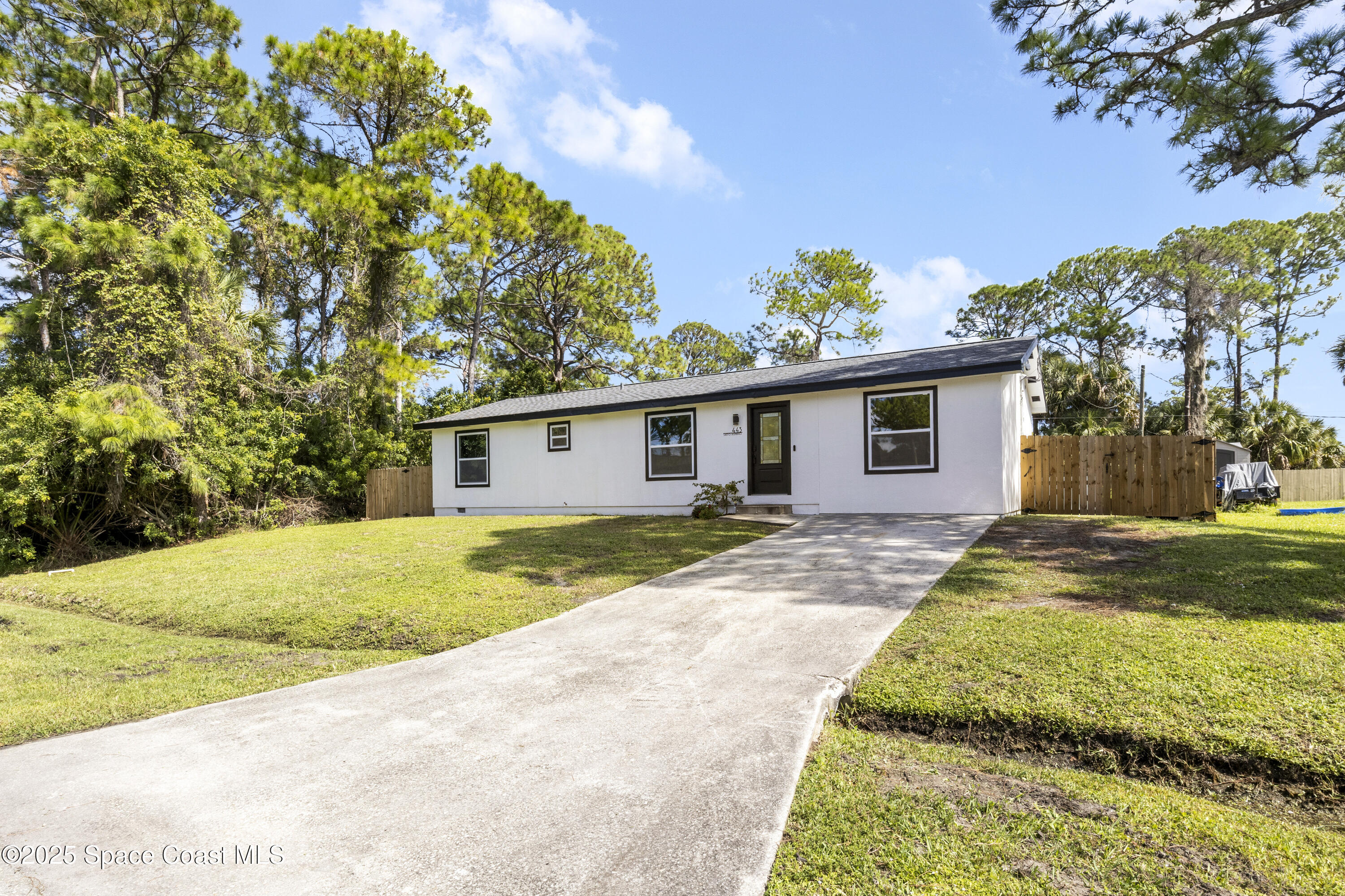 443 Santo Domingo Avenue SW