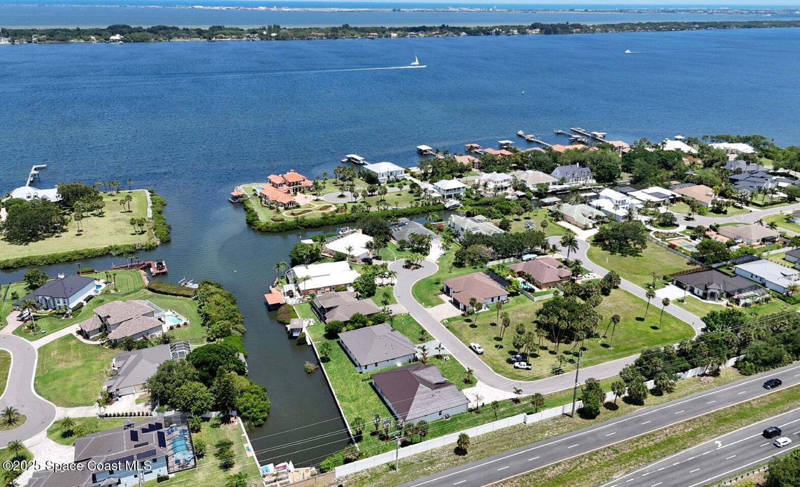 506 Topsail Drive
