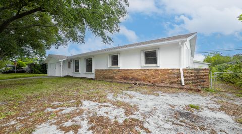 Single Family Residence in Titusville FL 1720 Milton Street 2.jpg