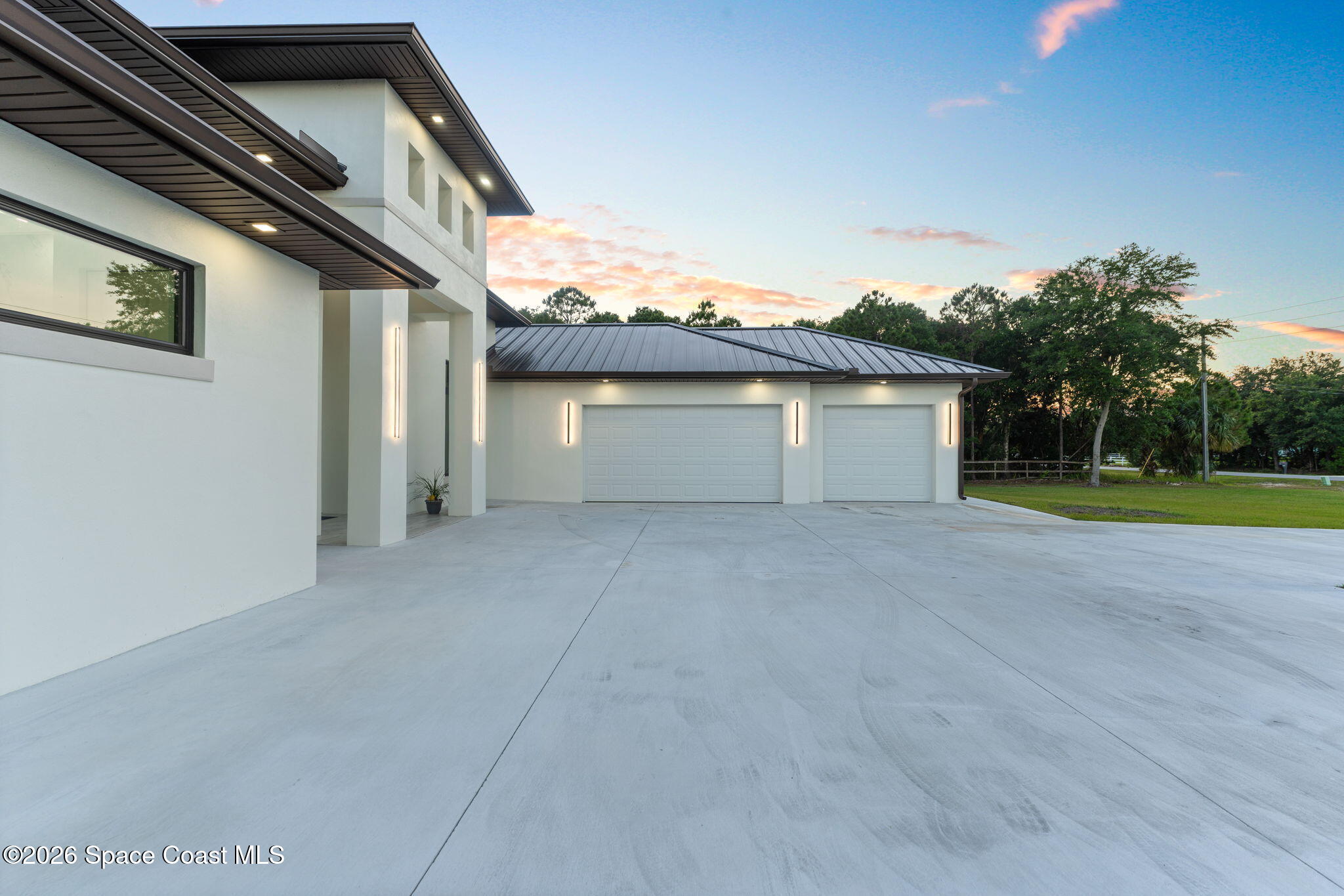 Palm Bay, Florida, 32909, United States, 5 Bedrooms Bedrooms, ,3 BathroomsBathrooms,Residential,Active,2052062